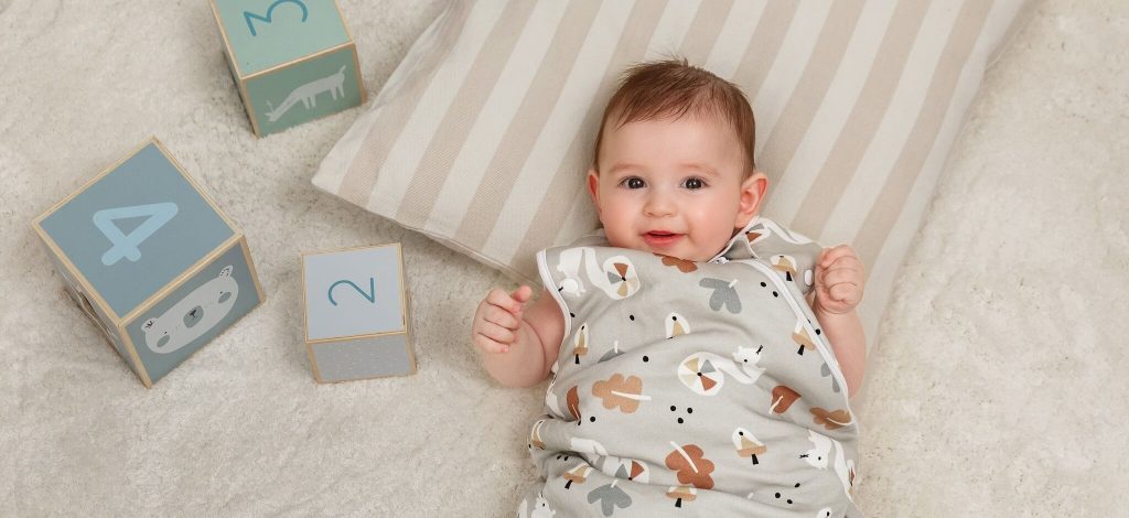 Τι είναι ο υπνόσακος μωρού και γιατί υπερέχει;